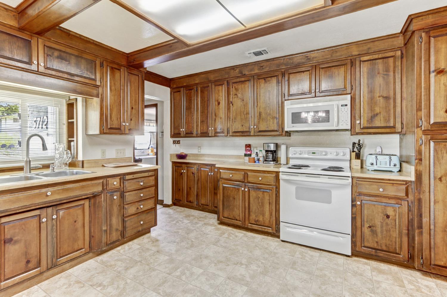 5712 San Juan Avenue