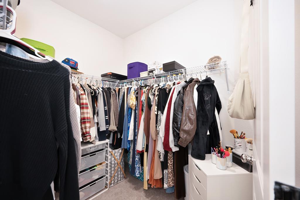 5301 E Commerce Way 32101