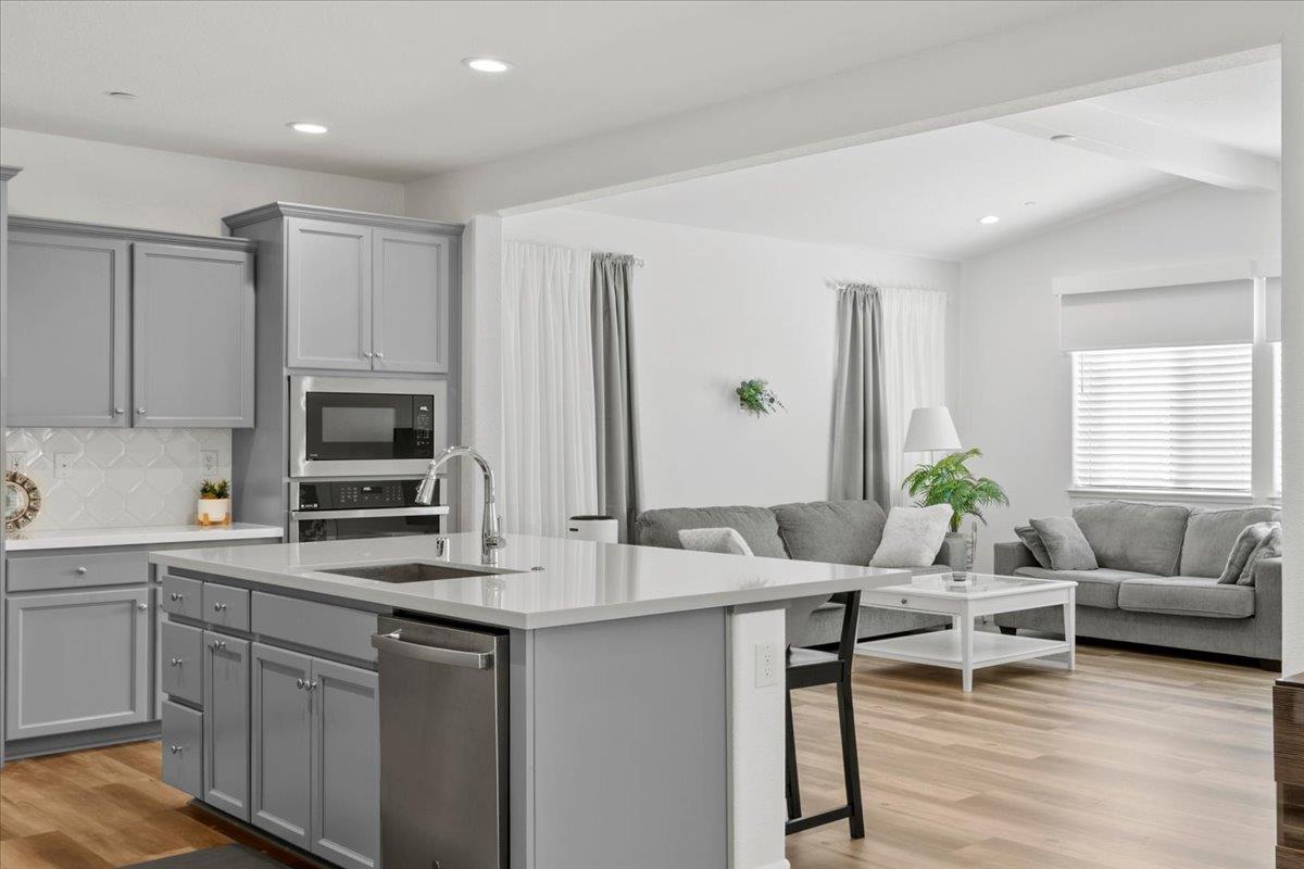 4316 Castle Crag Street