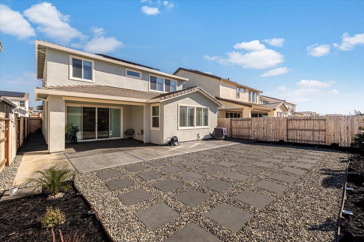 4316 Castle Crag Street