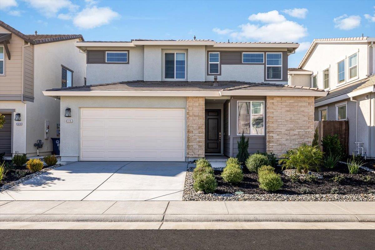 4316 Castle Crag Street