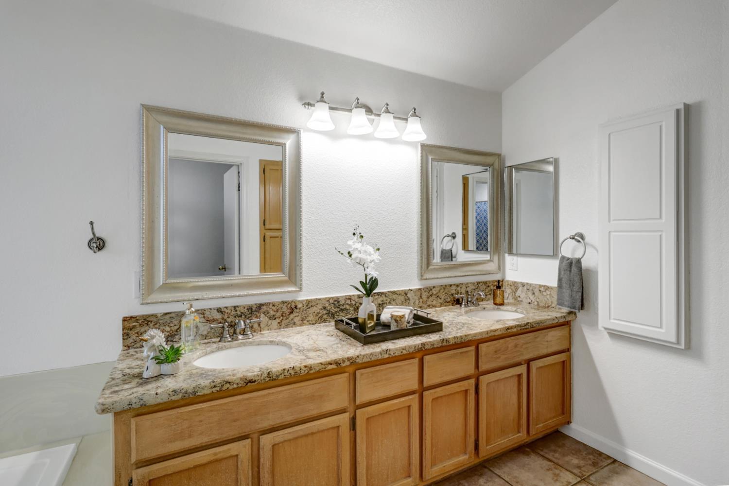 8218 Fountainarbor Way