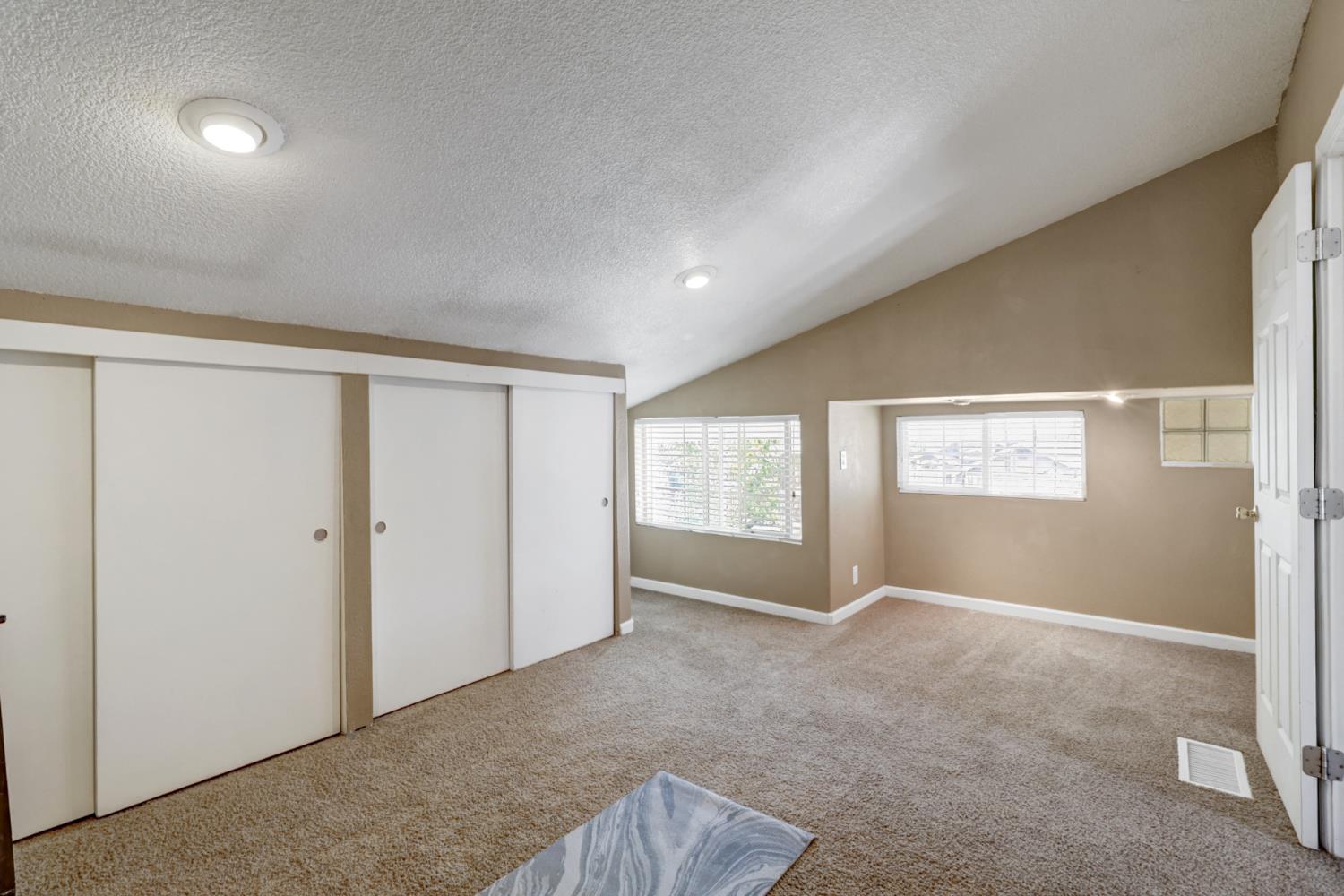 8218 Fountainarbor Way