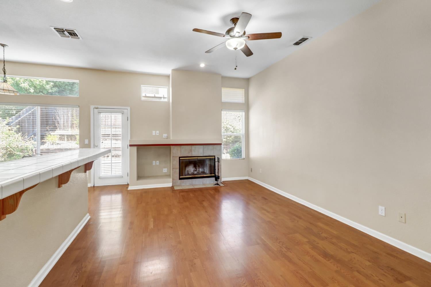 2748 Genesee Drive