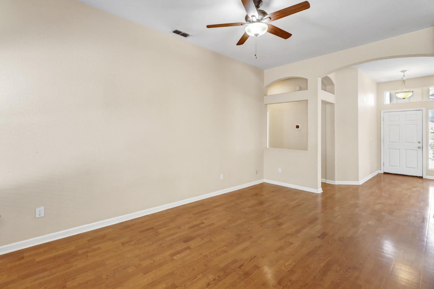 2748 Genesee Drive