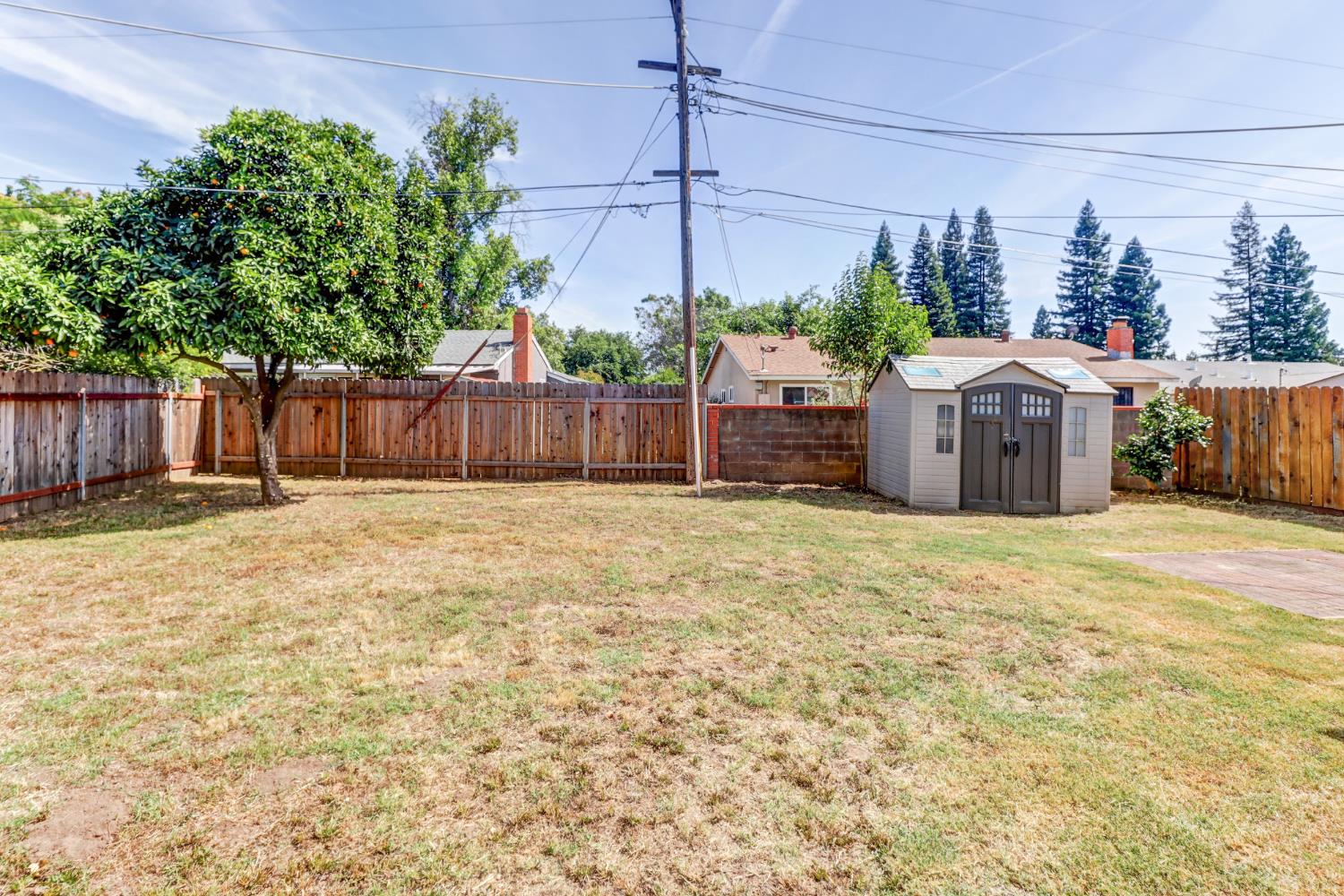 2405 El Lujo Way