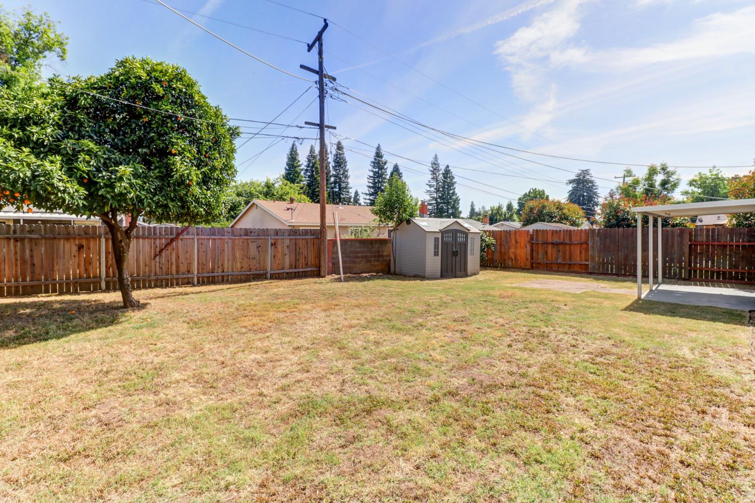 2405 El Lujo Way