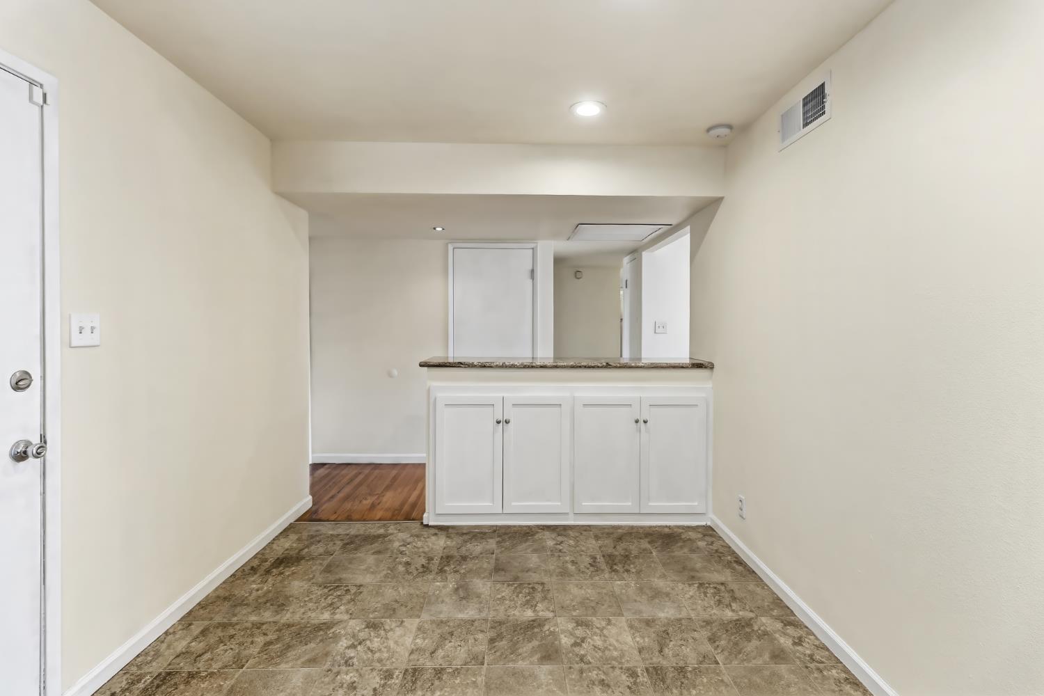 2405 El Lujo Way