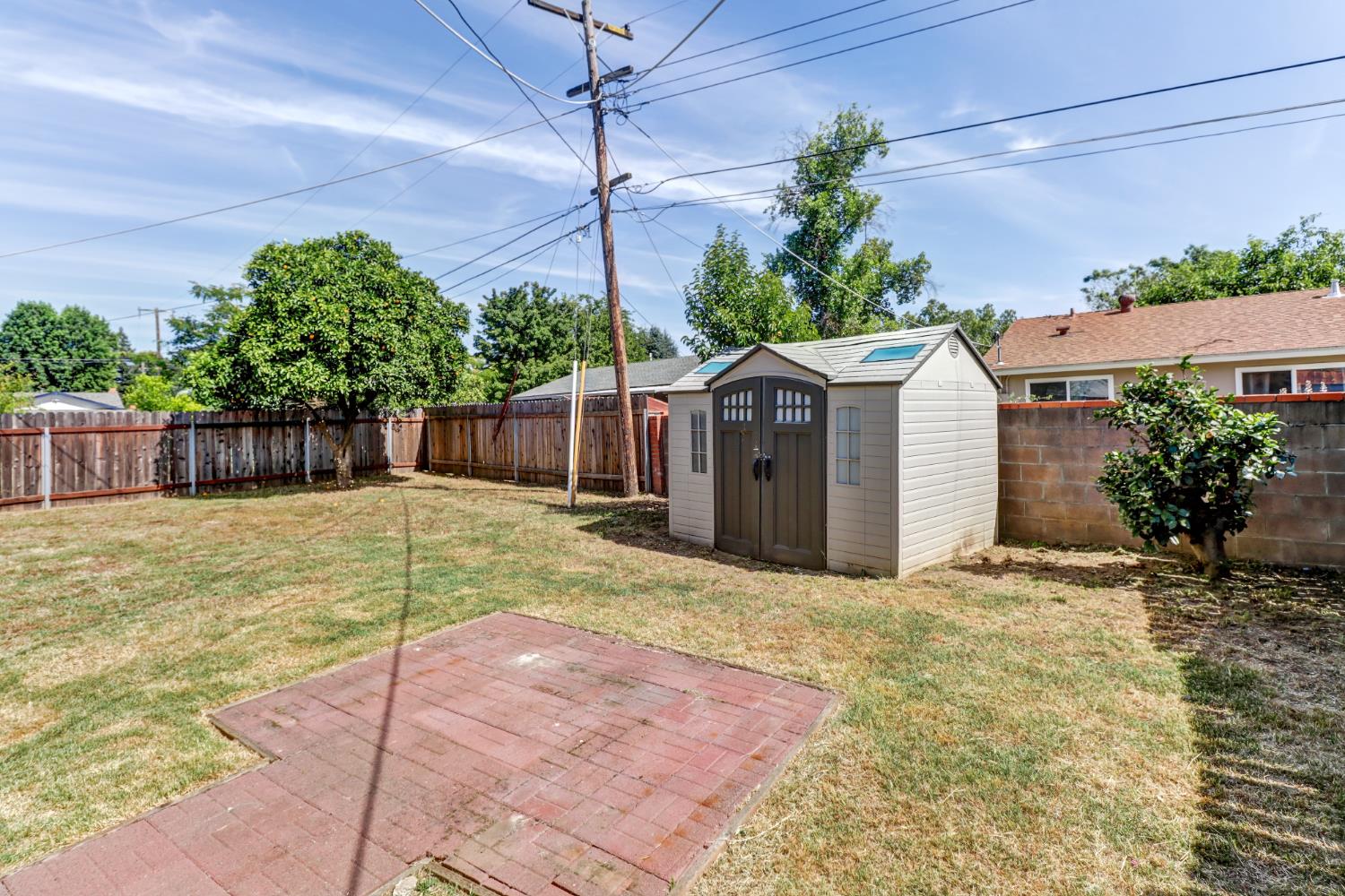 2405 El Lujo Way