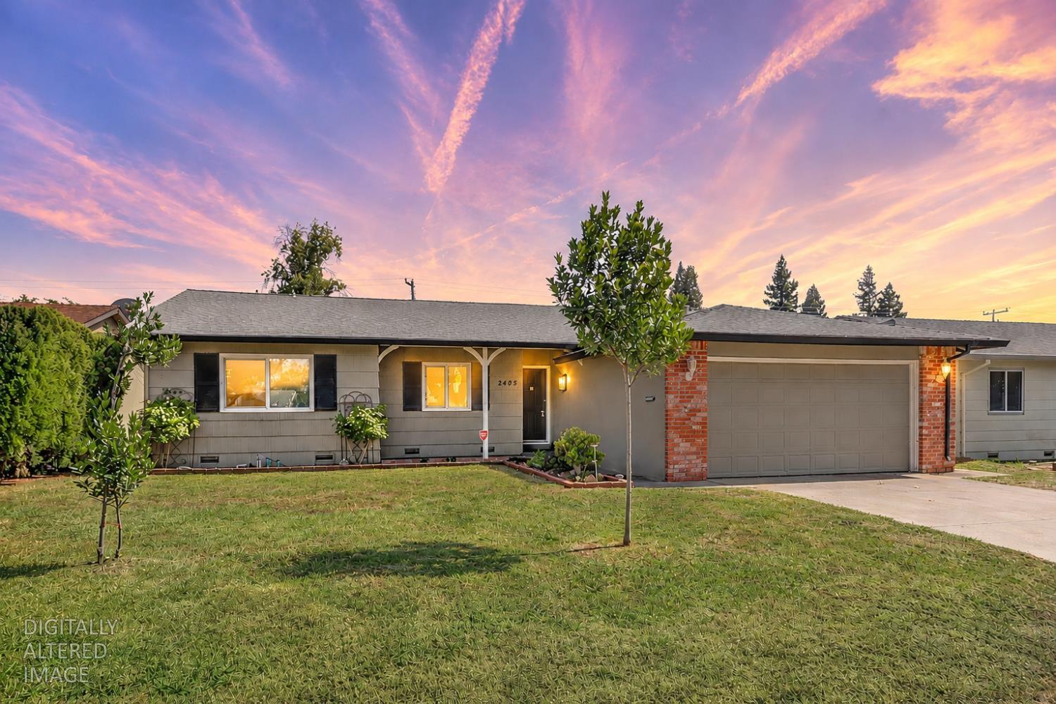 2405 El Lujo Way