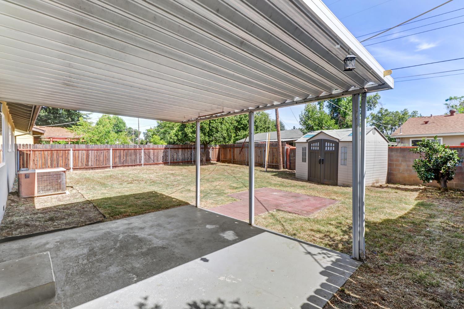 2405 El Lujo Way
