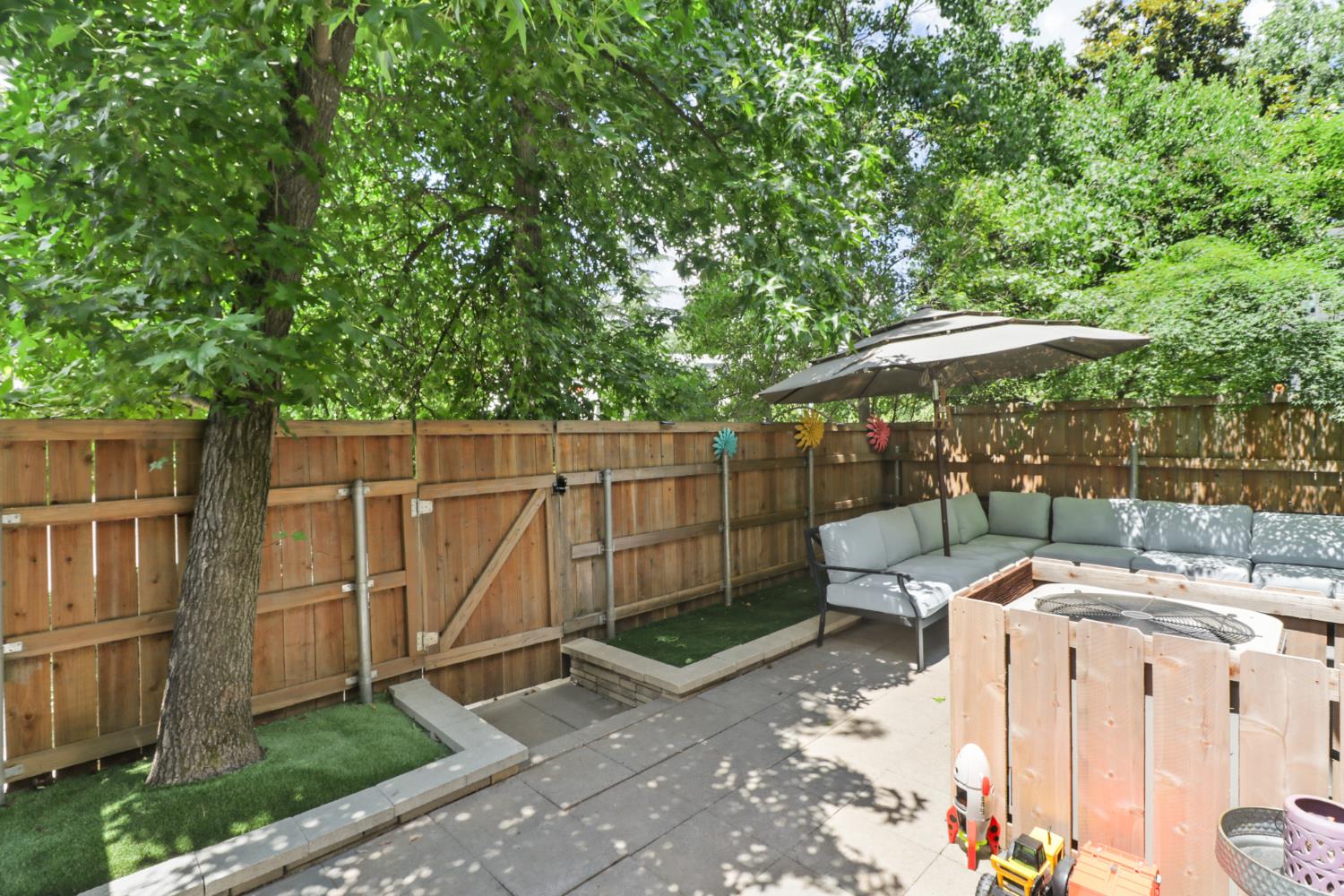 5233 Lake Knoll Lane