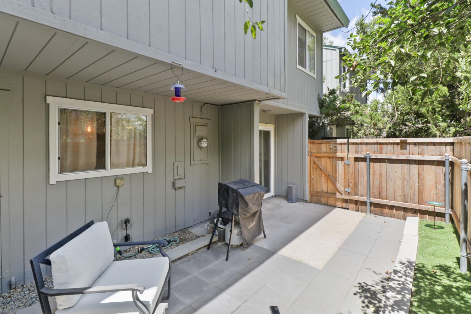 5233 Lake Knoll Lane