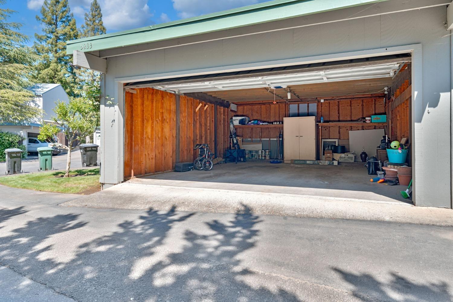 5233 Lake Knoll Lane