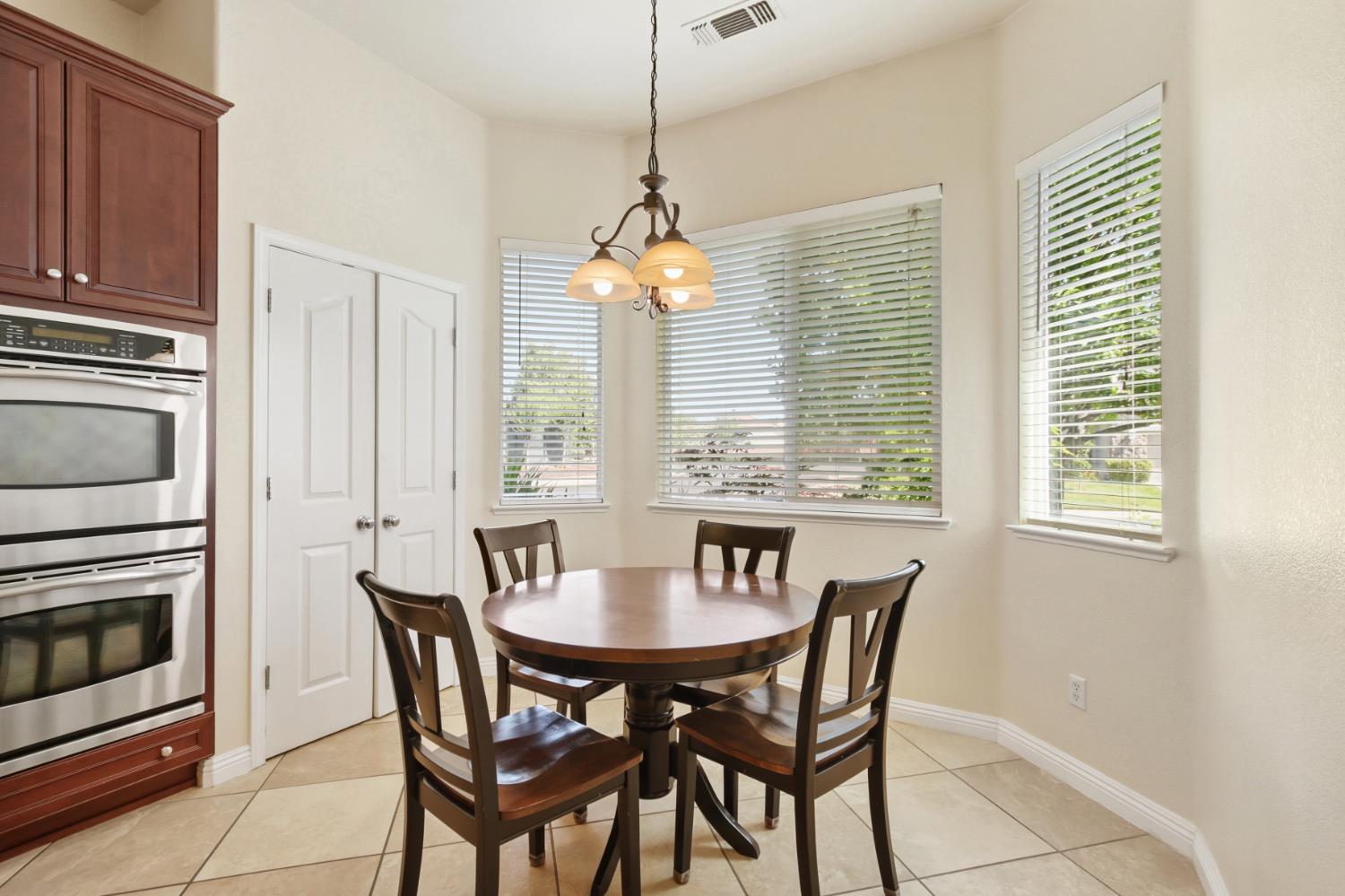 11850 Larisa Way