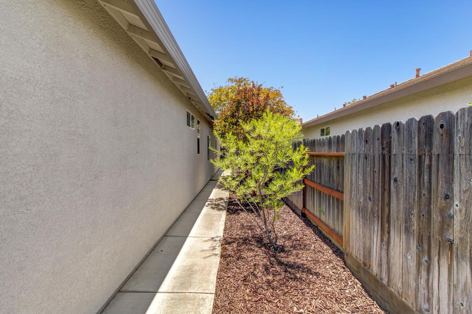 3505 Riojo Way