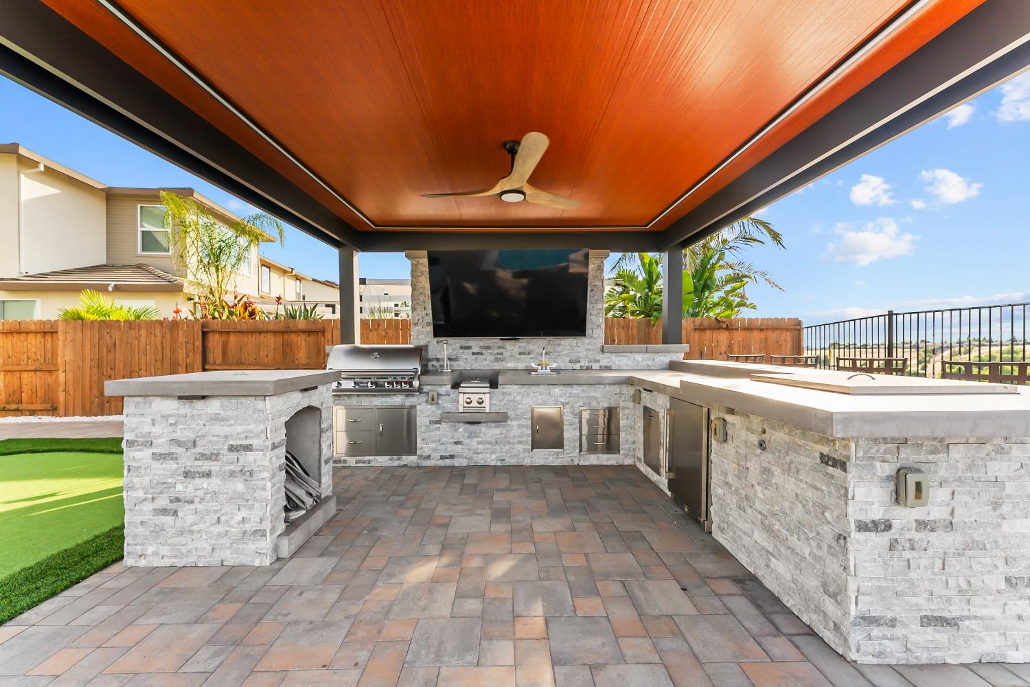 3090 Anastasia Way