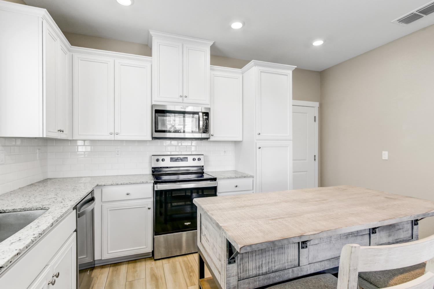 2990 Bowery Lane