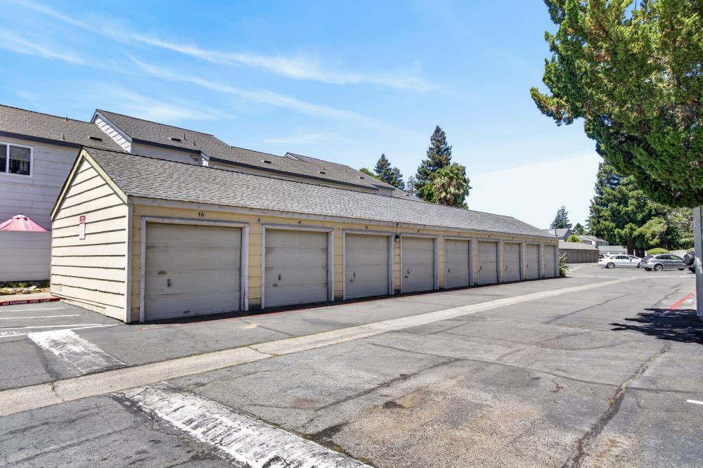 8232 Center Pkwy 54