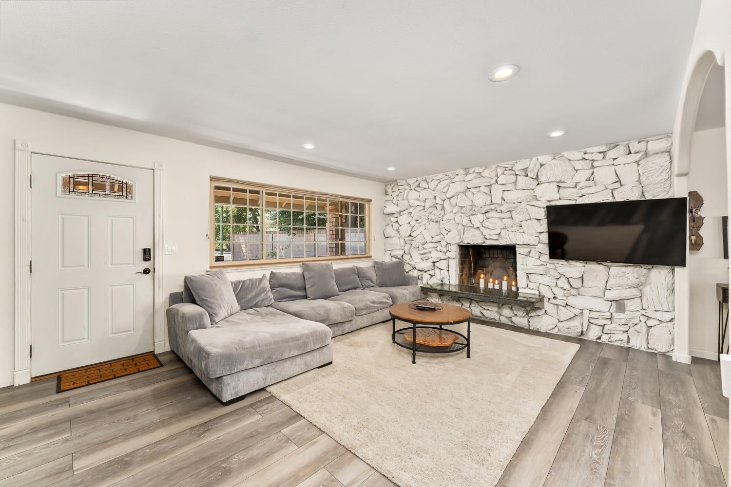 8907 Trujillo Way