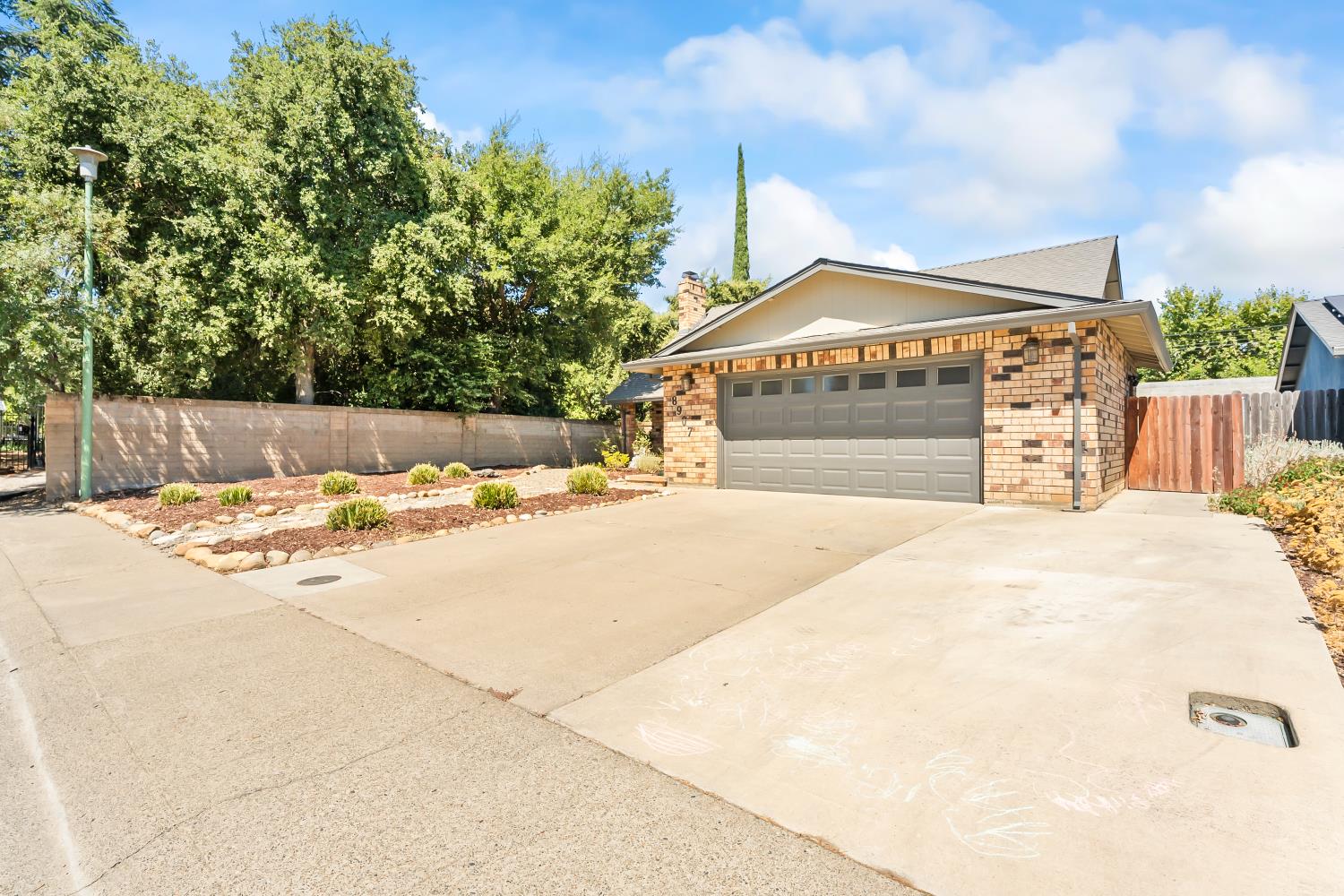 8907 Trujillo Way