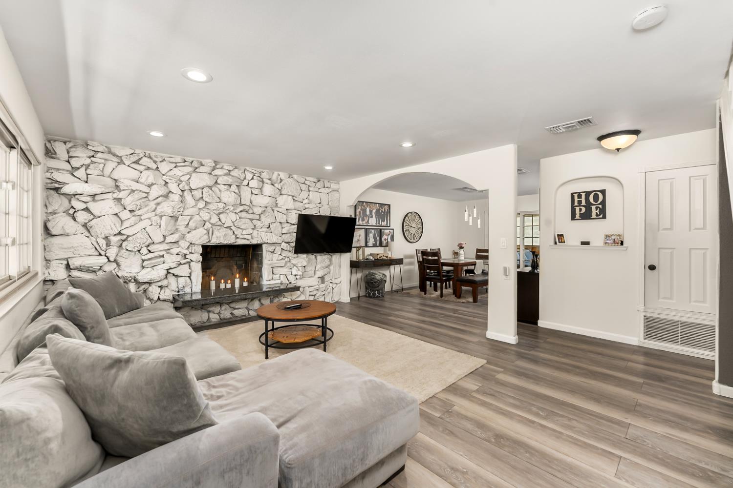 8907 Trujillo Way