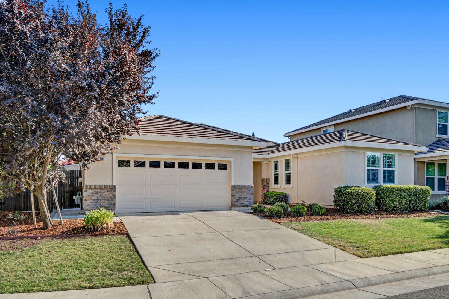 4109 Pingree Lake Way
