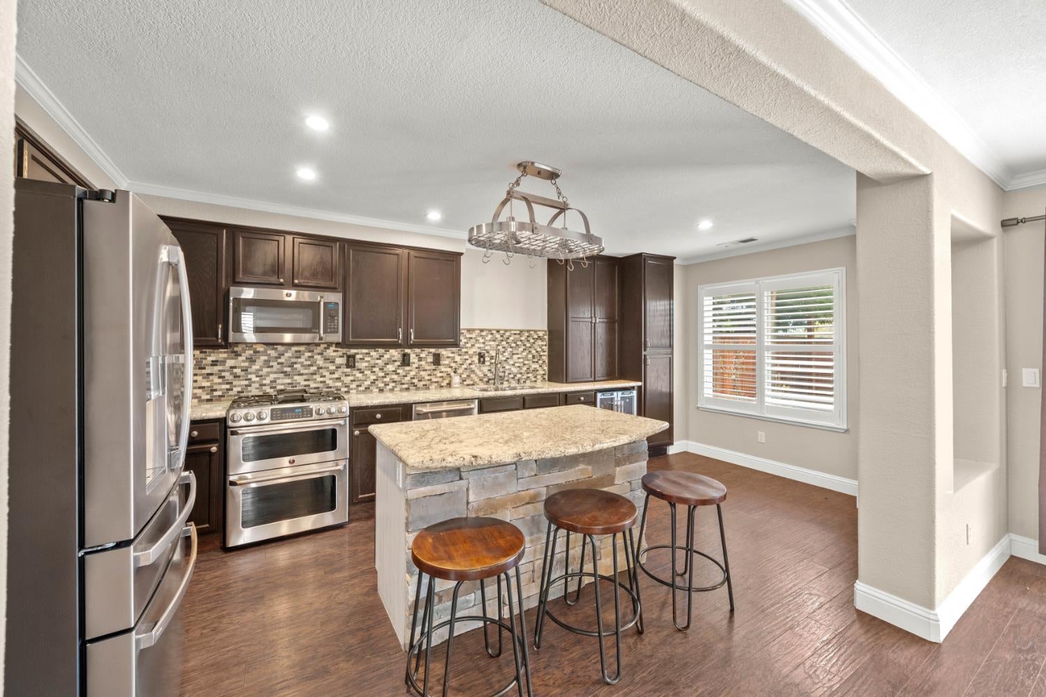 5547 Cabrillo Way