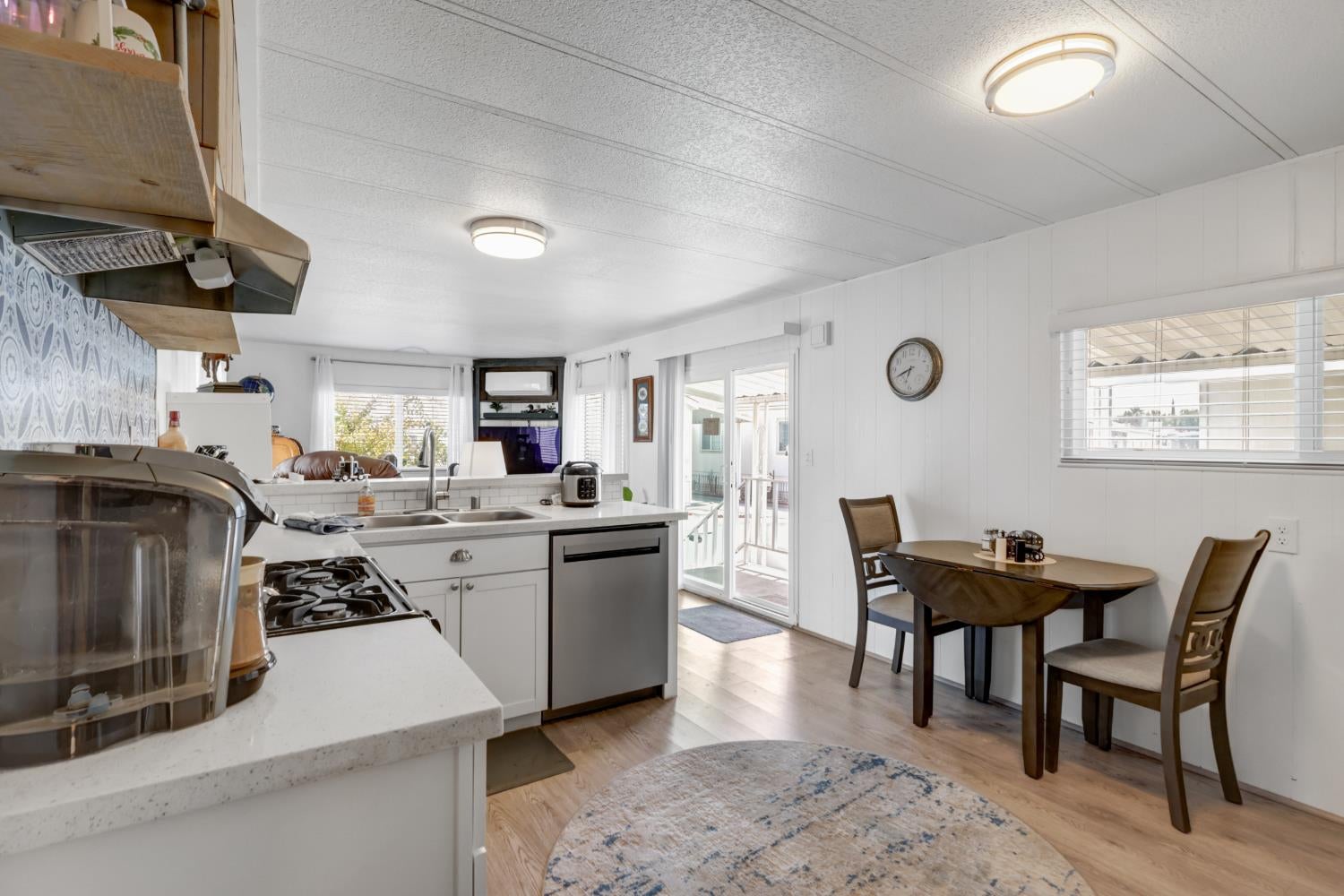 129 E Royalwood