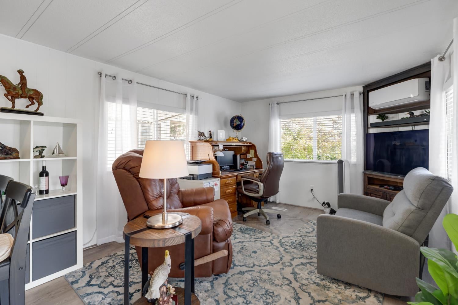 129 E Royalwood