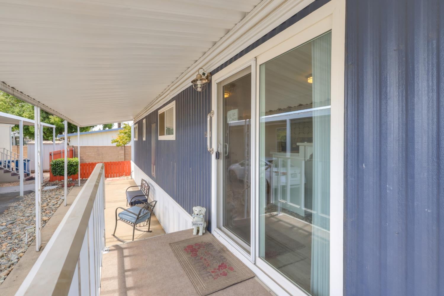 129 E Royalwood