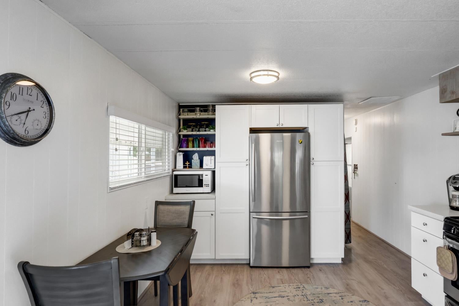 129 E Royalwood