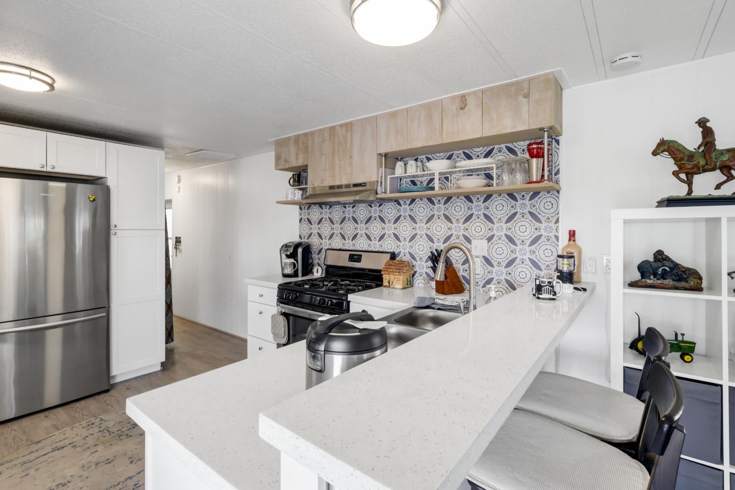 129 E Royalwood
