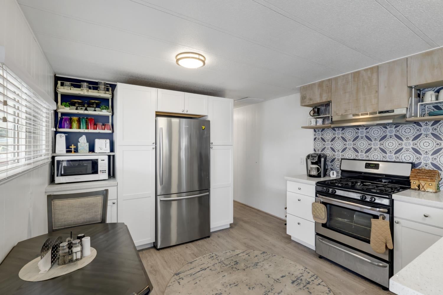 129 E Royalwood