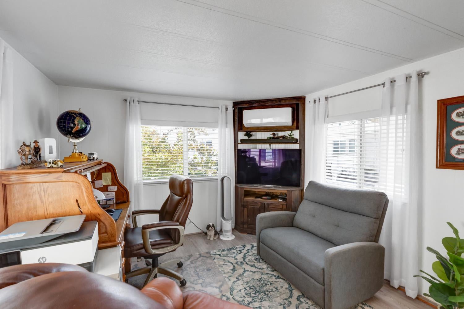 129 E Royalwood