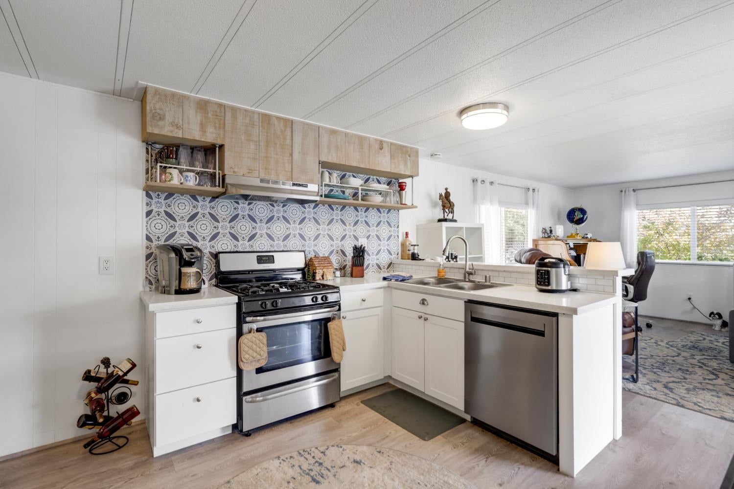 129 E Royalwood