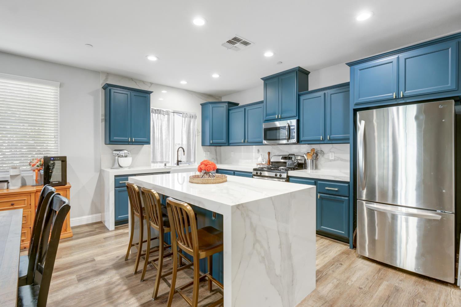 12373 Muir Trail Way