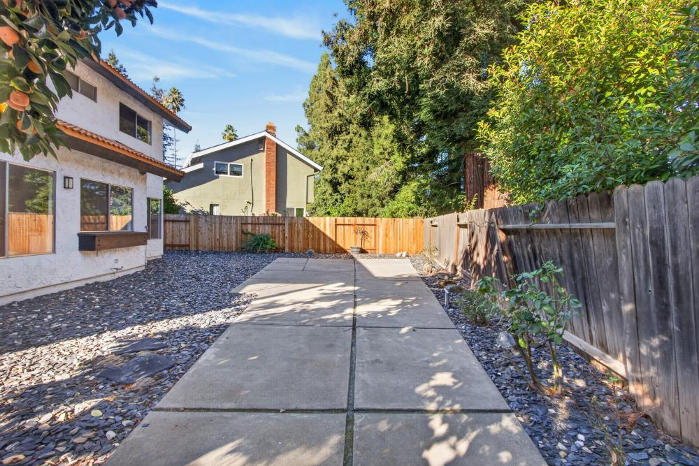 4925 Puma Way