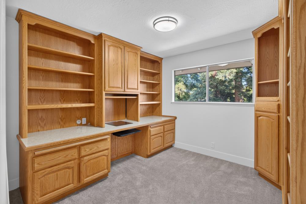 4925 Puma Way