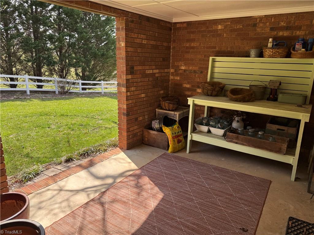 153 Niston Lane