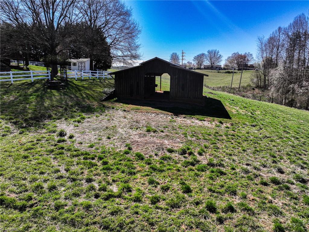 153 Niston Lane