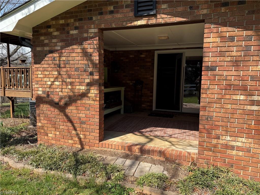 153 Niston Lane