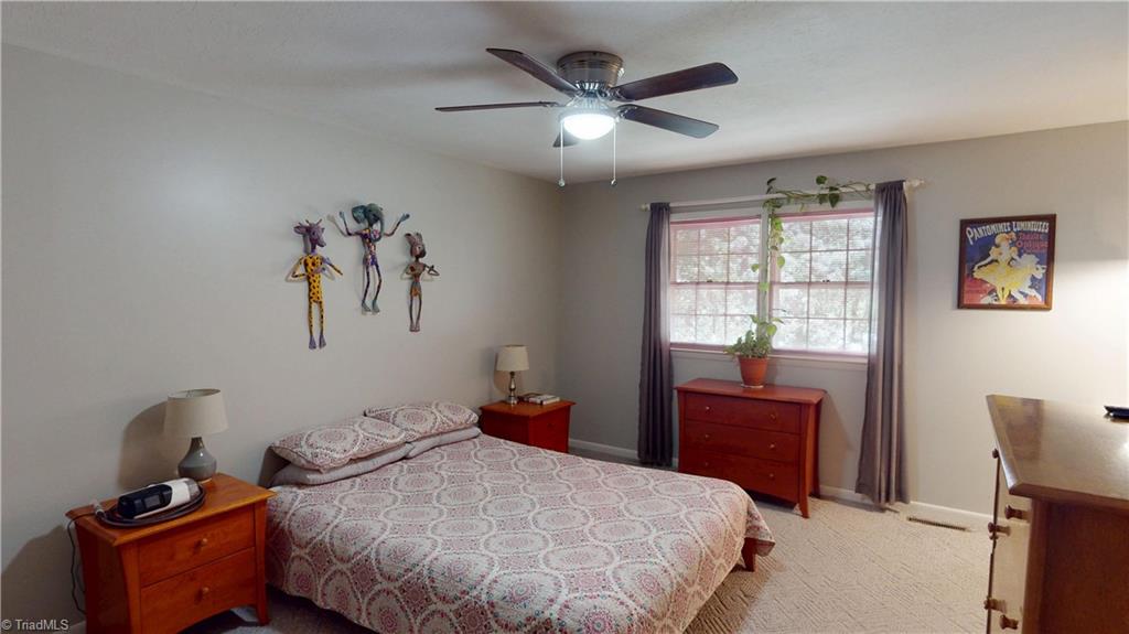 712 Greenhill Road