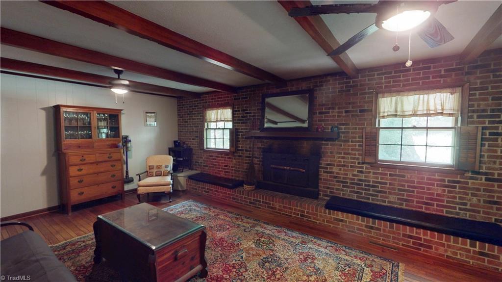 712 Greenhill Road