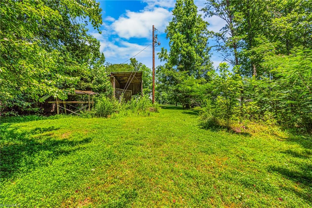 173 Old LowGap Road S