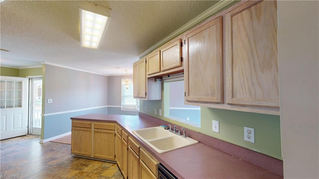 3853 Crusade Drive, Winston-Salem
