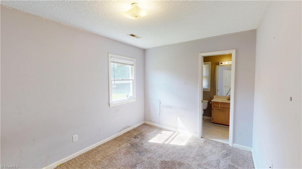 3853 Crusade Drive, Winston-Salem