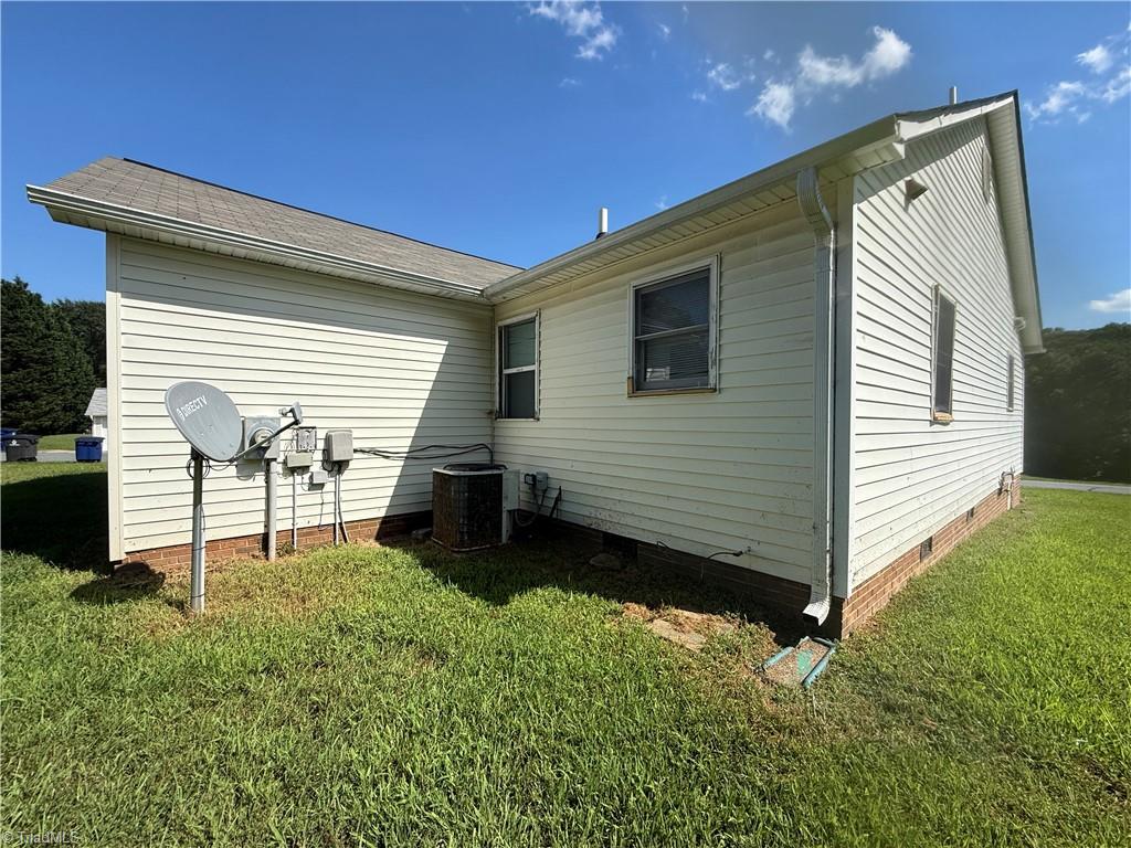 3853 Crusade Drive, Winston-Salem