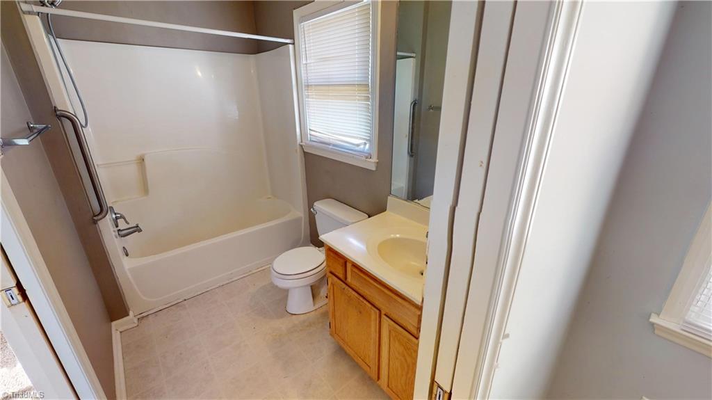 3853 Crusade Drive, Winston-Salem