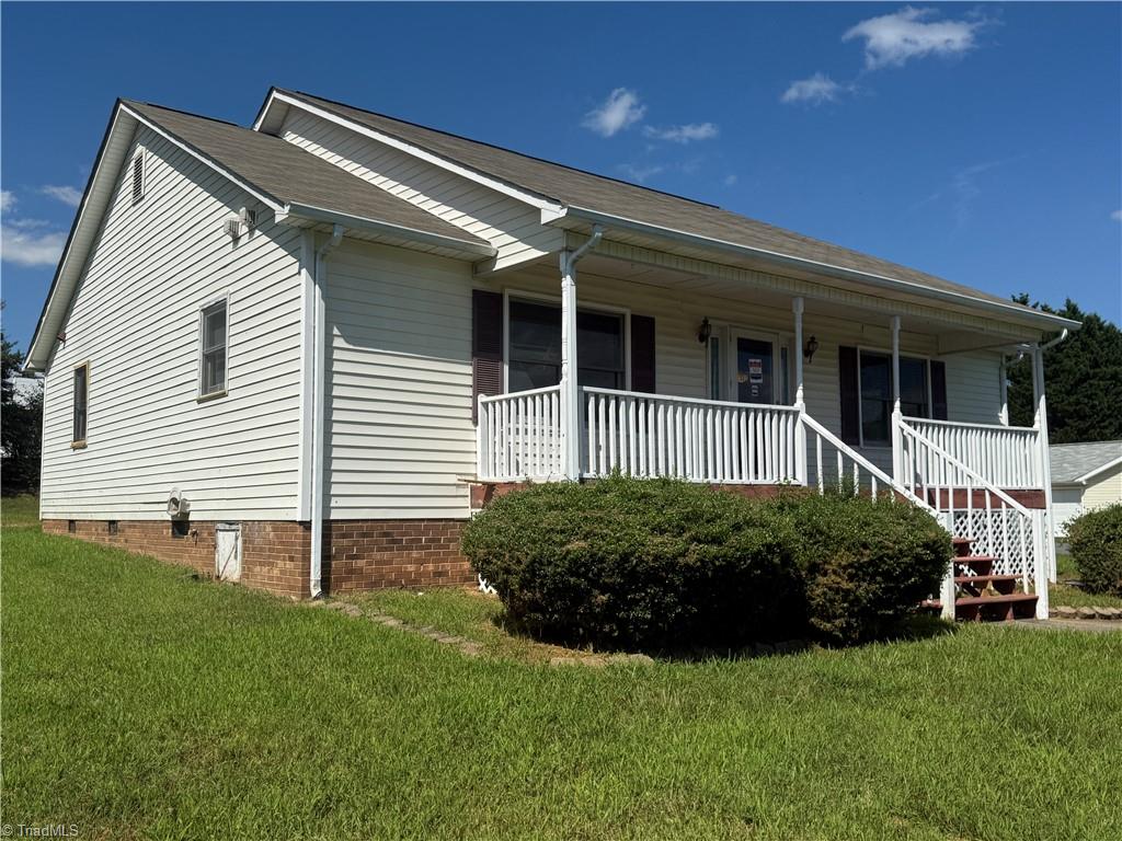 3853 Crusade Drive, Winston-Salem